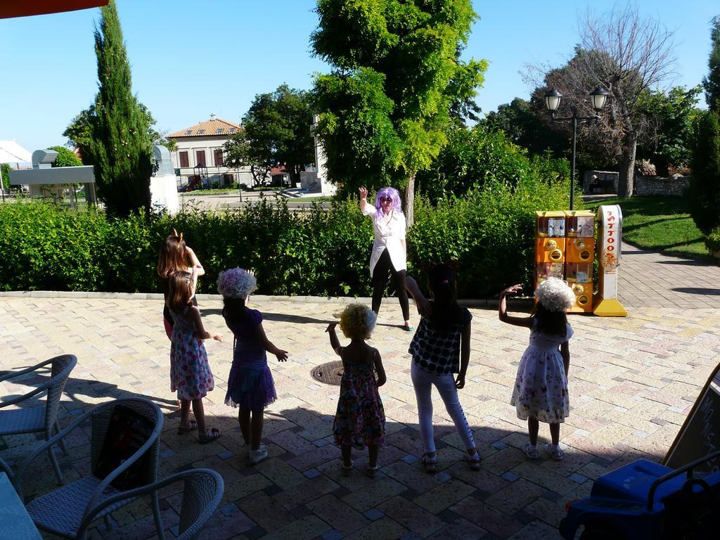 Family Hotel Balchik Exterior photo